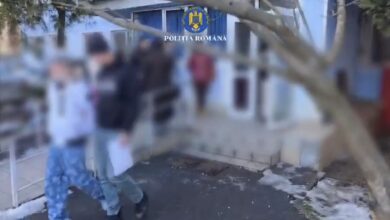 Video. Cei trei tineri care au bătut un băiat, în zona centrelor comerciale, din Brașov au fost reținuți 7 Weekend | MyTex.ro
