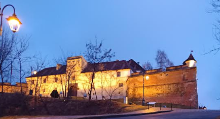 Alunecare de teren spre Cetatea Braşovului. Drum afectat după ploaie 7 Brașov | MyTex.ro