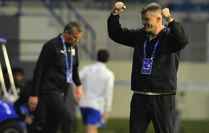 Daniel Isăilă - imaginile descătuşării 7 Daniel Isăilă | MyTex.ro