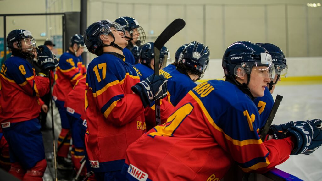 România, pas greşit. Tricolorii mici, înfrângere cu Croaţia la Mondialul U20 de hochei pe gheaţă 7 România | MyTex.ro