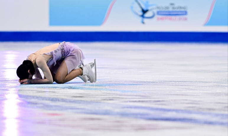 Julia Sauter | MyTex.ro