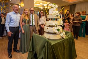 Brașov. Zi importantă pentru primărița din Victoria: „De astăzi port cu mândrie numele soțului meu..." 14 Primărița | MyTex.ro