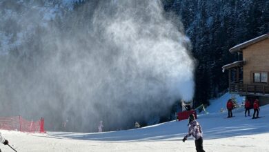 Se produce zăpadă artificială pe pârtiile din Postăvarul 7 Brașov | MyTex.ro