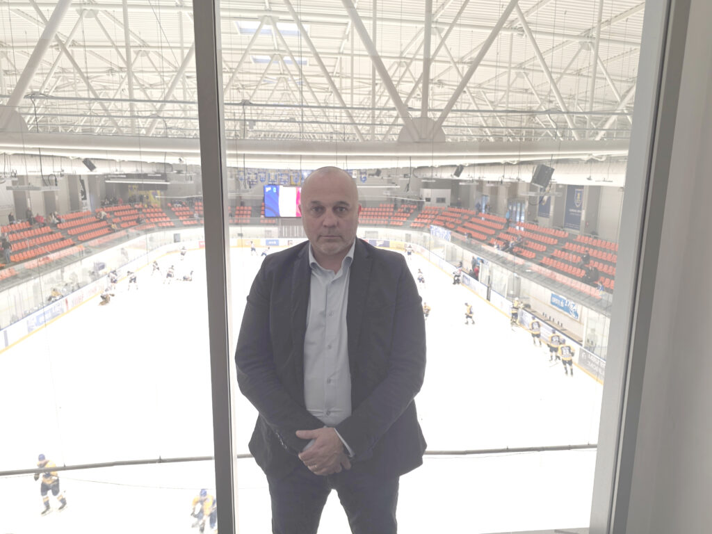 Hocheiul românesc, încotro? Discuţie deschisă cu preşedintele FRHG, Nagy Attila, despre viitorul hocheiului din ţara noastră 11 Hocheiul românesc | MyTex.ro