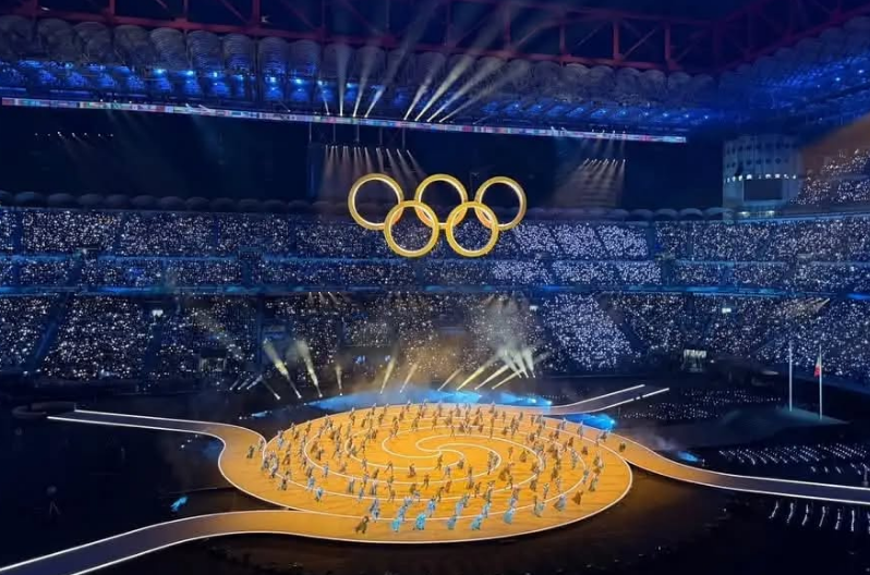 Julia Sauter | MyTex.ro