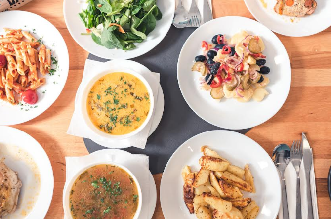 Foame serioasă? Laic Buffet rezolvă rapid și gustos, în centrul Brașovului 15 | MyTex.ro