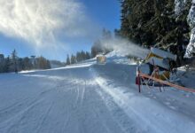 Se produce zăpadă artificială