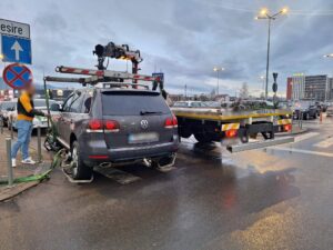 Poliția Locală Brașov, amenzi de 116.000 de lei în weekend-ul Îndrăgostiților (foto) 14 Poliția Locală | MyTex.ro