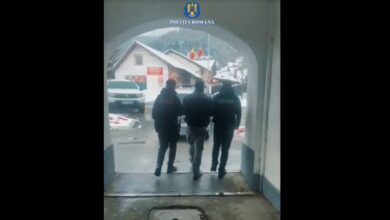 Brașov: O tânără din Săcele a sunat la Poliție în toiul nopții pentru a-și salva mama din mâinile tatălui 7 Tânără | MyTex.ro