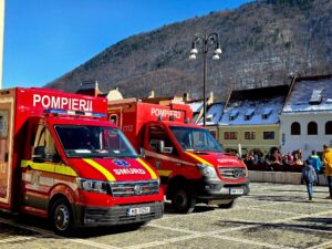 Ziua Protecției Civile, marcată în centrul Brașovului prin expoziție de tehnică și discuții cu oamenii (foto) 27 Brașov | MyTex.ro