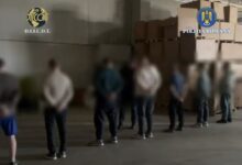 VIDEO. Fabrică ilegală de țigarete descoperită lângă Timișoara: peste 11 milioane de țigarete confiscate, 5 persoane reținute 5 Copilă de 15 ani mituită să facă sex cu un bărbat căsătorit | MyTex.ro