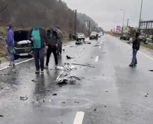 Ultima oră. Accident cu 3 victime pe DN 1, la ieșire din municipiul Brașov! (foto) 8 Accident | MyTex.ro