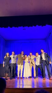 Doi liceeni din Brașov aduc pe scenă propria piesă, „Rămâne între noi”, la Centrul Cultural Reduta 16 Brașov | MyTex.ro