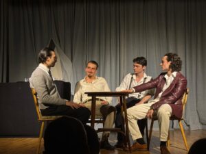 Doi liceeni din Brașov aduc pe scenă propria piesă, „Rămâne între noi”, la Centrul Cultural Reduta 17 Brașov | MyTex.ro