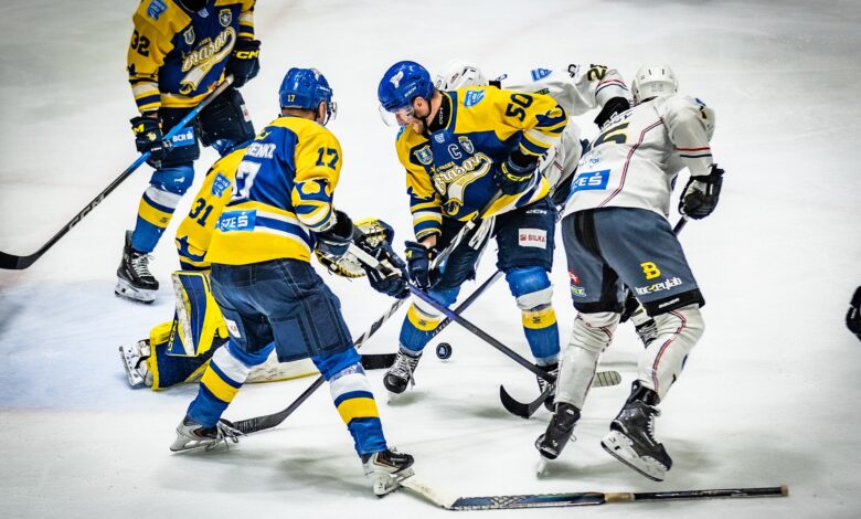 Corona Braşov, victorie clară în meciul 2 cu Budapest Akademia 3 Corona Braşov