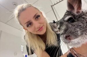 O tânără din Sibiu a lansat „Urgențe Veterinare”, platforma online care să ajute rapid proprietarii de animale de companie 10 Sibiu | MyTex.ro