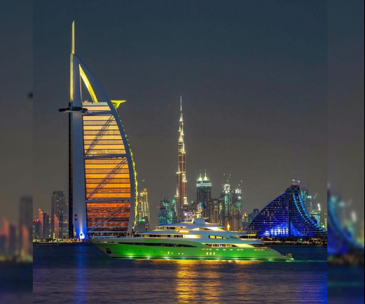 Dubai sub asediu: Fațada luxului se crapă sub rachete. Autoritățile forțează influencerii să promoveze „paradisul de siguranță” când cerul arde 3 Dubai | MyTex.ro