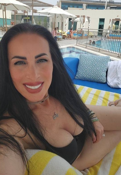 Brașoveancă sub asalt în Dubai: Noapte de coșmar cu rachete și explozii la Burj Al Arab! Reacția violentă a Anamariei Prodan: „Nu mai dezinformați, nebunilor!” 9 Brașov | MyTex.ro