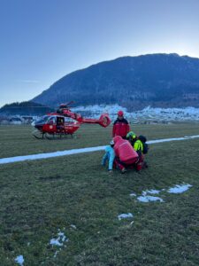 Salvare cu elicopterul după o accidentare și alertă de avalanșe în Piatra Craiului! 23 piatra craiului | MyTex.ro