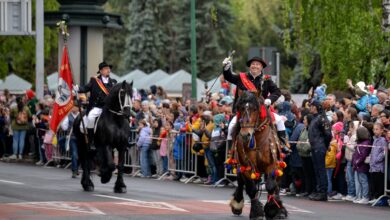 Zilele Brașovului 2026: Coborârea Junilor, concerte și tradiții în Săptămâna Luminată 27 Destinația | MyTex.ro