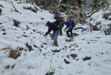 Misiune în Piatra Craiului: doi turiști salvați după ce au rămas blocați pe zăpadă și gheață (video) 4 | MyTex.ro