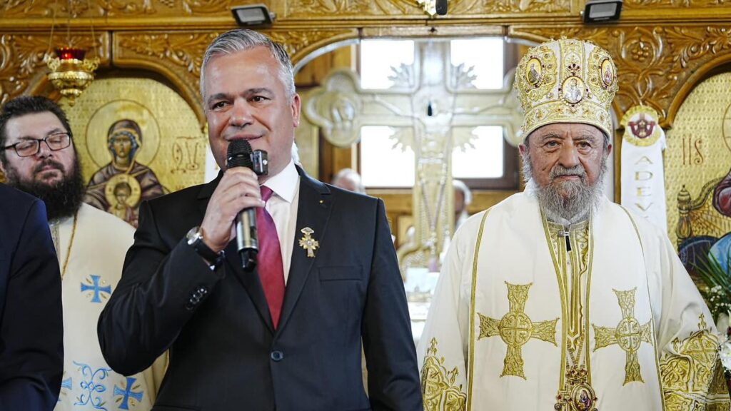 Moment istoric în Centrul Civic: Piatra de temelie a Catedralei Brașovului a fost sfințită în Lunea Luminată 7 Brașov | MyTex.ro