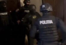 VIDEO. Acțiune DIICOT la Brașov: trei tineri, între care o femeie, arestați pentru trafic de canabis. Vindeau și minorilor 7 Brașov | MyTex.ro