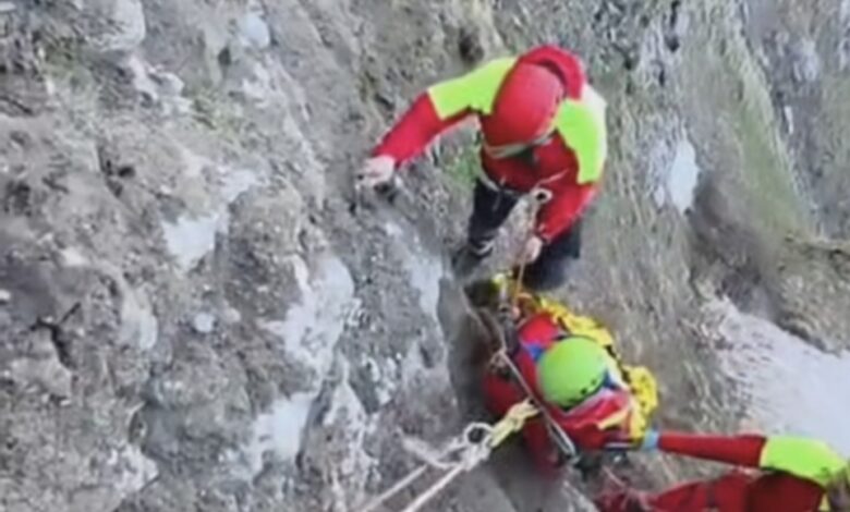 Update: Turistul olandez căzut în Brâna Mare a Caraimanului, salvat după o intervenție dificilă, de 7 ore / De ce nu a putut interveni elicopterul POA Brașov 3 Olandez | MyTex.ro