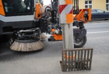 Lucrări de curățare a gurilor de scurgere în mai multe zone din Brașov / Compania Apa va publica săptămânal programul 5 Piedone a oprit activitatea la șase firme | MyTex.ro