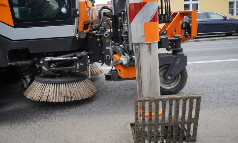 Lucrări de curățare a gurilor de scurgere în mai multe zone din Brașov / Compania Apa va publica săptămânal programul 7 lucrări | MyTex.ro