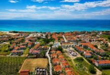 Dor de Grecia: Din Ghimbav direct pe plajele Cretei sau cu mașina spre Elada? Tot ce trebuie să știe brașovenii în 2026, de la zboruri charter la amenzile care îți pot distruge vacanța 5 Aeroportul Brașov | MyTex.ro