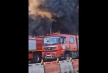 Incendiu cu degajări foarte mari de fum, la un depozit din Bragadiru! (VIDEO) 6 Anchetă | MyTex.ro