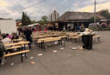 Scuzele organizatorilor vs. Revolta brașovenilor după dezastrul de la Lacul Noua. „Unde au fost Poliția Locală, DSP-ul și OPC-ul?” 13 Brașovenii pot depune cereri pentru parcările de biciclete | MyTex.ro