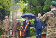 Ziua Eroilor, în haine de sărbătoare la Brașov. Primarul George Scripcaru: „Indiferent de vreme, trebuie să cinstim eroii neamului!” 5 Tâmpa | MyTex.ro