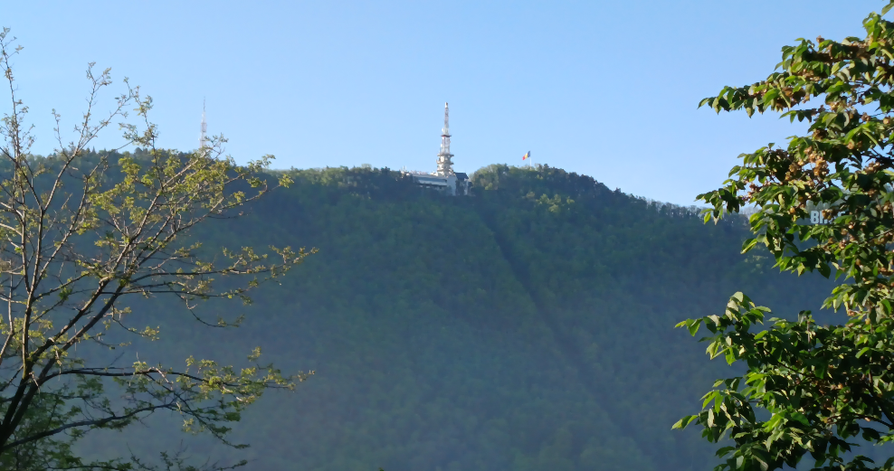 Brașovul reaprinde o veche controversă: Se caută consultant pentru tunelul pe sub Tâmpa. Vezi cele 3 variante de traseu propuse