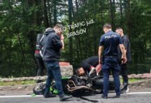 Accident pe drumul spre Poiana Brașov! Motociclist rănit în urma impactului cu un autoturism 10 Șofer | MyTex.ro