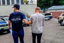 BRAȘOV: Angajat reținut după ce ar fi retras fraudulos aproape 70.000 de lei din conturile firmei la care lucra 4 | MyTex.ro