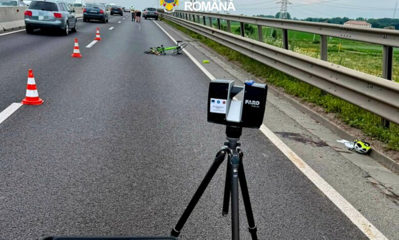 Bicicliști | MyTex.ro
