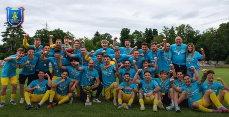 Corona Brașov a realizat eventul județean! Urmează barajul pentru promovarea în Liga 3: Programul meciurilor cu AFC Agnita 3 Braşov | MyTex.ro