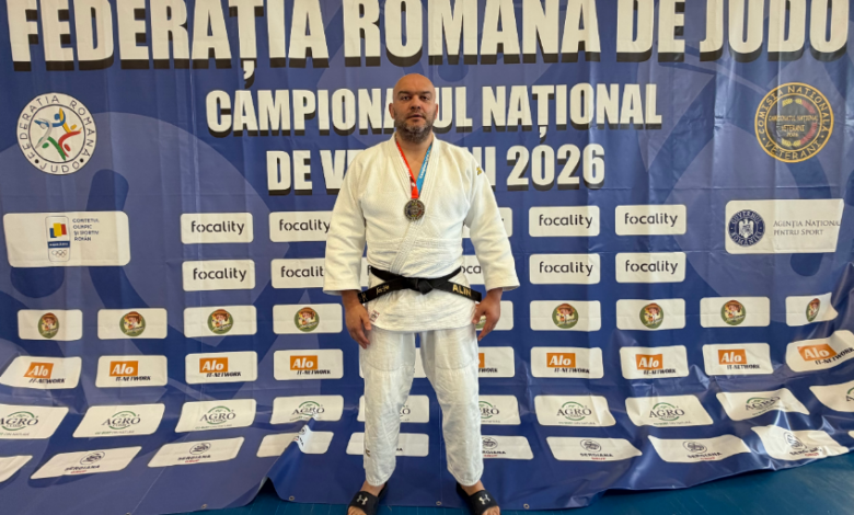Un polițist de la Penitenciarul Codlea a urcat pe podiumul național! Cine este brașoveanul care face legea și pe tatami 5 braşov | MyTex.ro