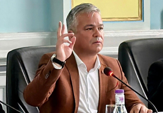 Veştea | MyTex.ro