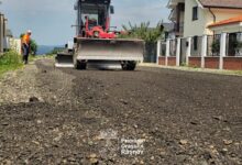BRAȘOV. Lucrări de întreținere a străzilor de pământ, la Râșnov 4 | MyTex.ro