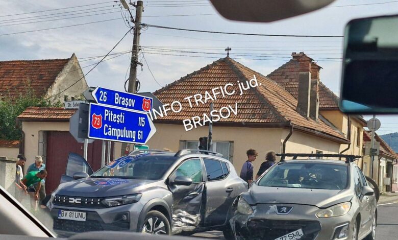 BRAȘOV. Accident pe DN 73, la Tohanu Nou: patru persoane au fost rănite, traficul se desfășoară cu restricții 3 Accident | MyTex.ro