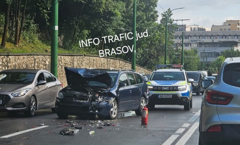 Accident pe strada Carpaților din Brașov. Trafic îngreunat! 3 Accident | MyTex.ro