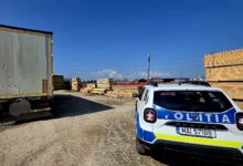 BRAȘOV. Camion care transporta cherestea fără acte, oprit în Sânpetru după un apel la 112 5 Urmărit | MyTex.ro