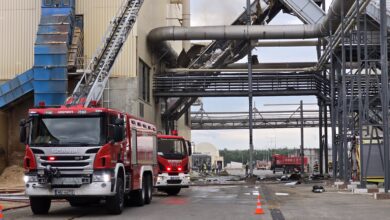 Update. BRAȘOV. O nouă explozie la Kronospan, în timpul intervenției pompierilor! (Foto - video) 12 Pisicuța | MyTex.ro