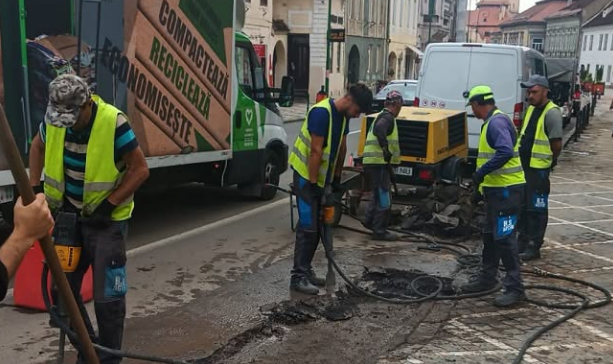 Brașovul, măturat de o ploaie torențială. Echipele de intervenție au acționat toată noaptea pentru înlăturarea efectelor potopului 6 brasov | MyTex.ro