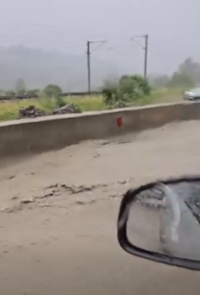 HAOS PE DN 1: Trafic blocat spre Brașov din cauza inundațiilor! Viiturile au făcut prăpăd la Bușteni, armata și pompierii intervin de urgență 3 DN 1 | MyTex.ro