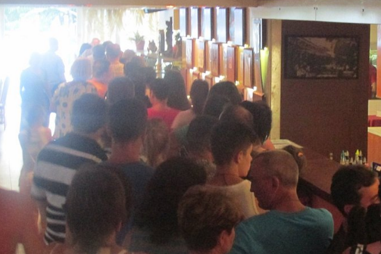 „Ne bagă mâna în pahare și vin gândaci de 3 cm!” Reacții aprinse după ce o româncă a plătit 700 de euro pentru un all-inclusive eșuat în Bulgaria / „Plătești puțin, primești puțin” 5 Bulgaria | MyTex.ro