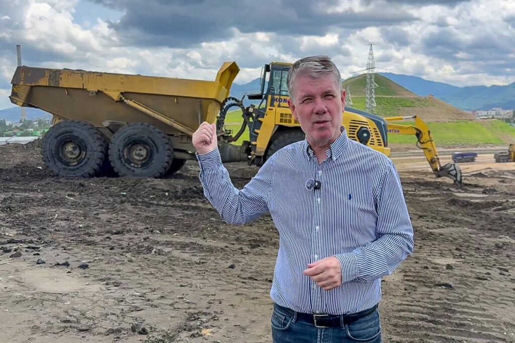 Au început lucrările de închidere a rampei de deșeuri industriale din Timiș-Triaj. Zona va fi transformată într-un spațiu verde 12 Au început lucrările | MyTex.ro